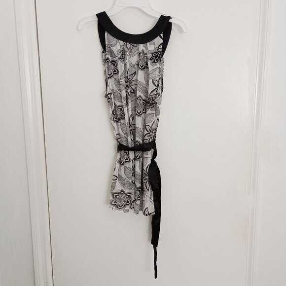 Heart and Soul lightweight sheer chiffon b&w floral print dressy top with belt - Picture 2 of 4
